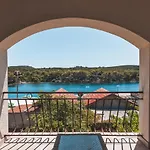 By The Sea - 18433 Molat