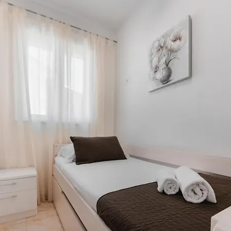 By The Sea - 18433 Lägenhet Molat