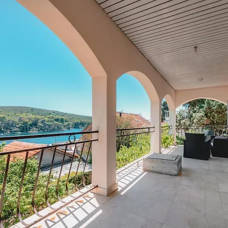 By The Sea - 18433 *