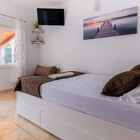 Appartement By The Sea - 18433