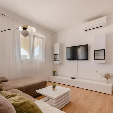 By The Sea - 18433 Appartement