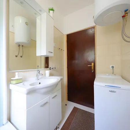 Appartement By The Sea - 18433 *