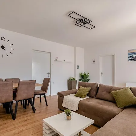 By The Sea - 18433 Appartement *