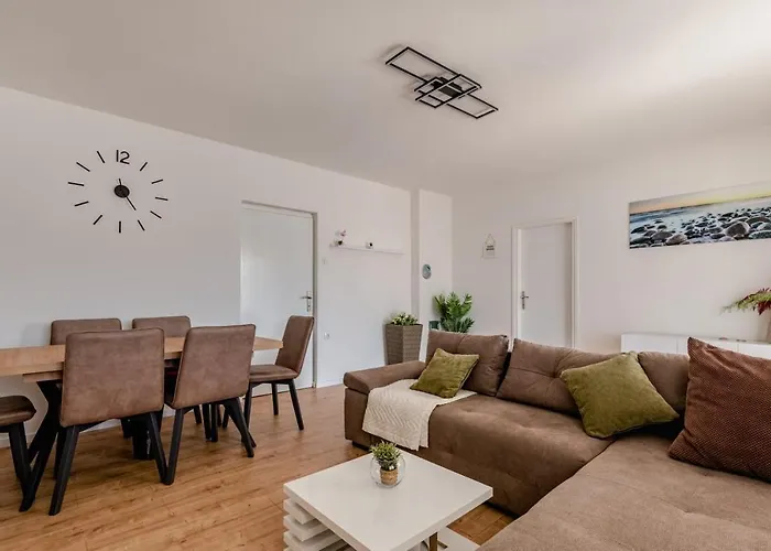 Apartman By The Sea - 18433 *