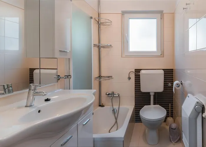 By The Sea - 18433 * Molat